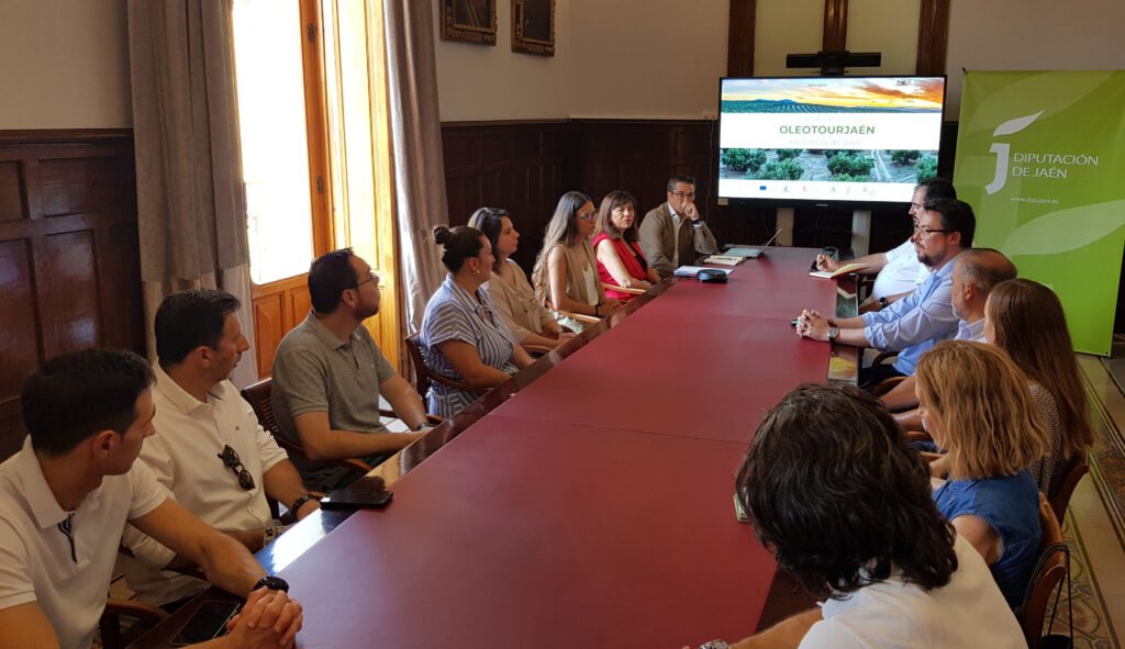 20250630 Mesa impulso Club Producto OleotourJaén 2