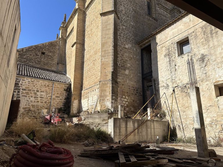 obras casas consistoriales Baeza