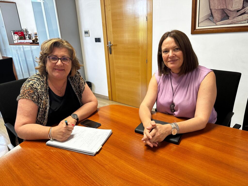 20240625 Reunixn fondos europeos con la alcaldesa de Huelma