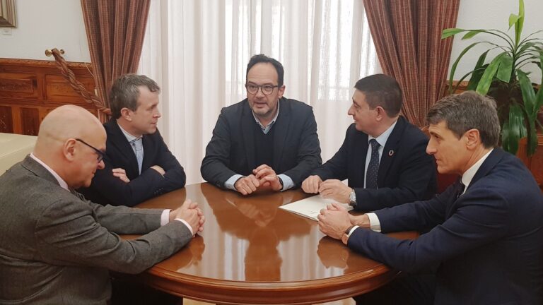 20250128 Recepción secretario de Estado de Telecomunicaciones (1)