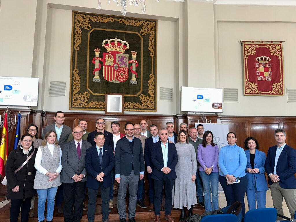 20250128 Secretario de Estado en Subdelegación  foto de familia