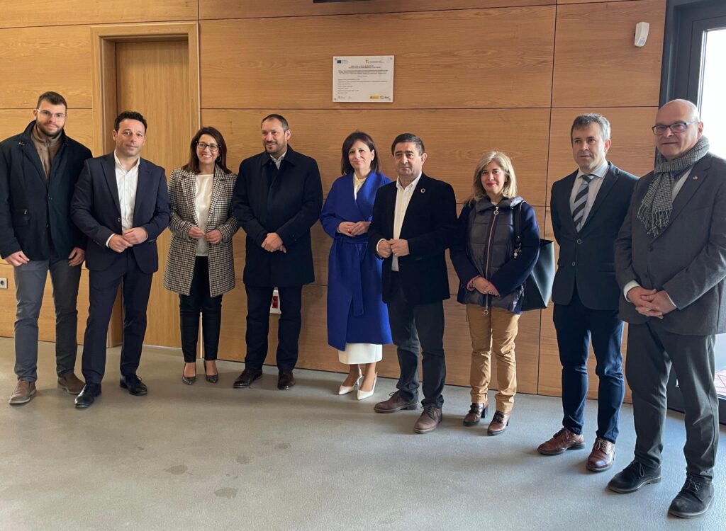 20250212 Inauguración placas solares Olivo Arena e IFEJA (2)