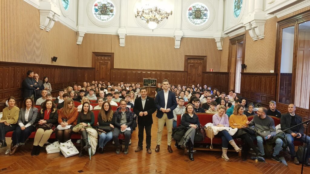 20250313 Recepción a estudiantes Jaén + VIII (1)