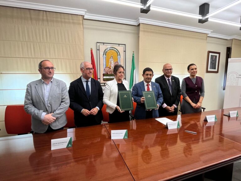 20250508 20250508 Firma convenio adecuación 4 instalaciones turísticas PN Cazorla, Segura y Las Villas 1