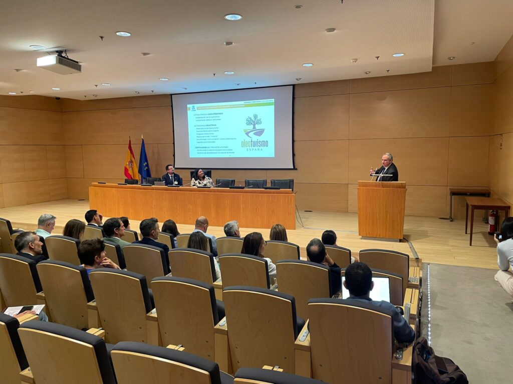 20250611 Presentacixn en Madrid proyecto xOleoturismo Espaxax 3
