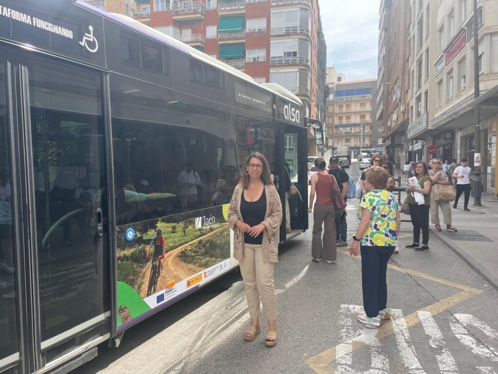20260602 Campaña promoción turística Sierra Mágina3 bus