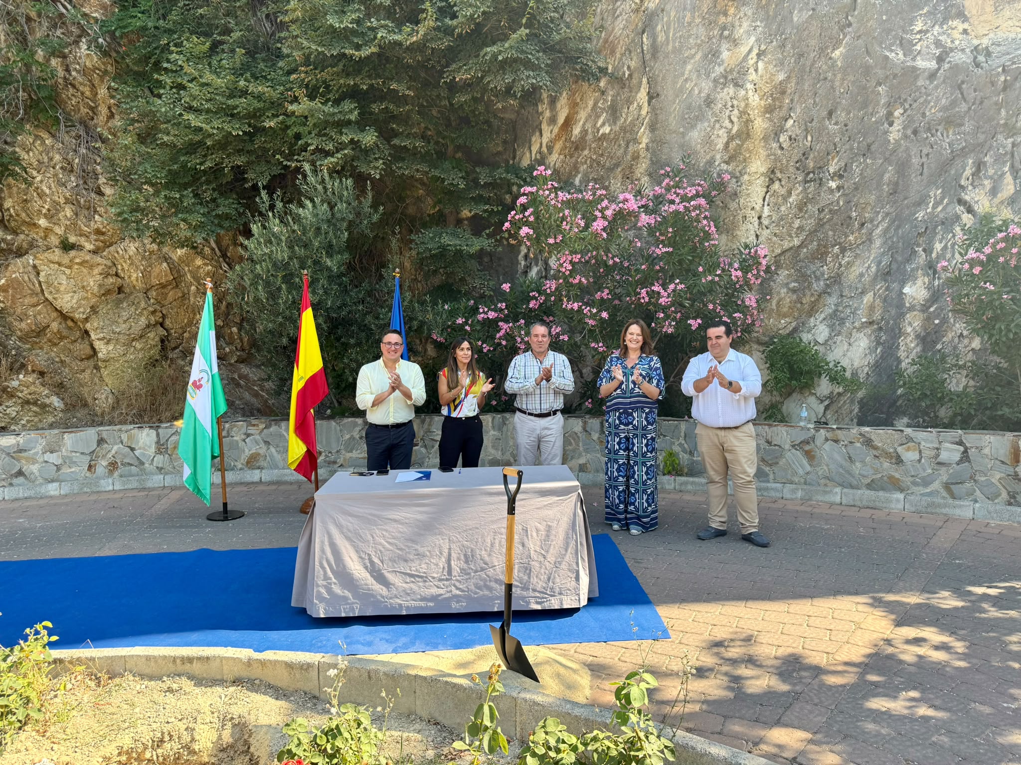 20260701 Colocación primera piedra proyecto construcción pasarela colgante y miradores en Torres 3