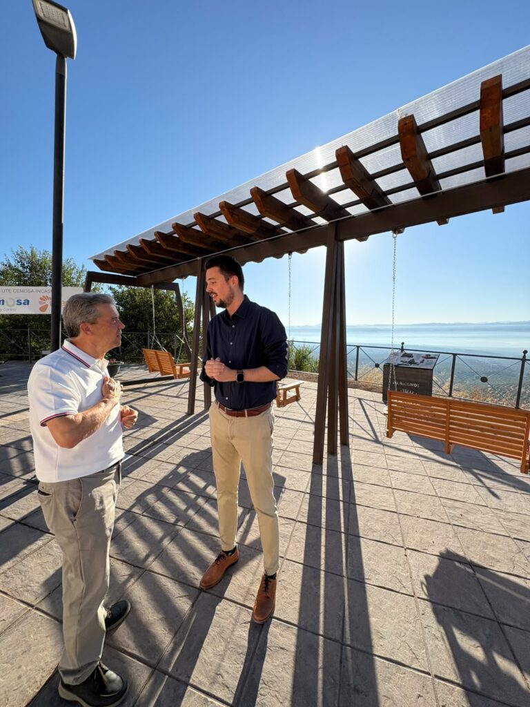 20260914 Mirador columpio Chiclana de Segura (2)